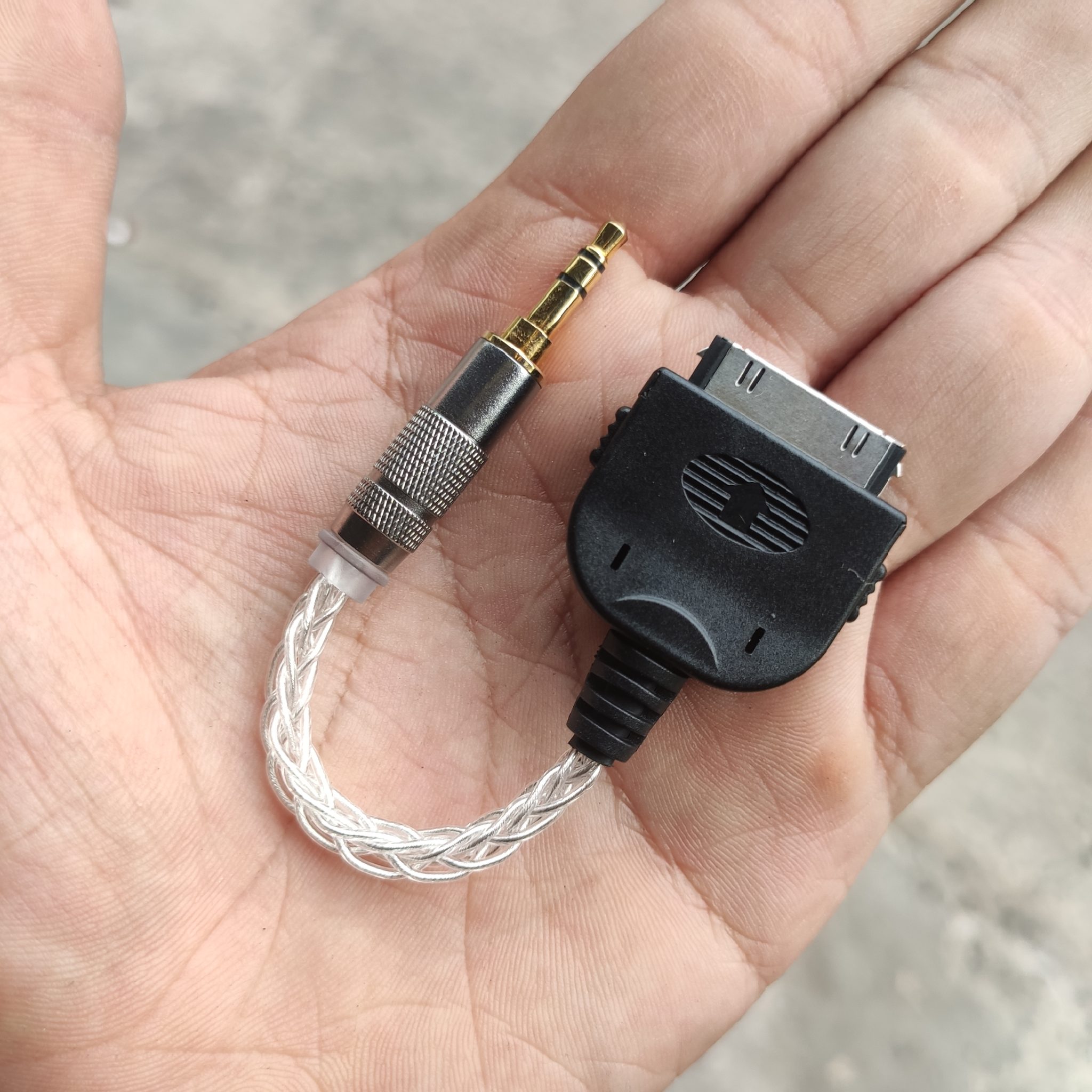 [DIY] LOD CABLE FOR IPOD/IPHONE 30PIN